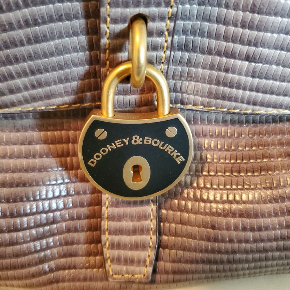 Dooney & Bourke Gray Lizzard Print Purse - Picture 6 of 6